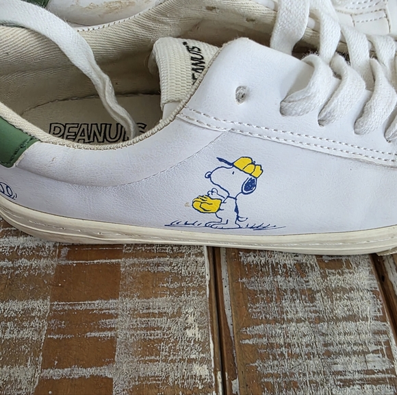 Peanuts Other - Peanuts Zara Kids White and Green Sneakers Size 32 US Big Kid 13. Littles Size 1
